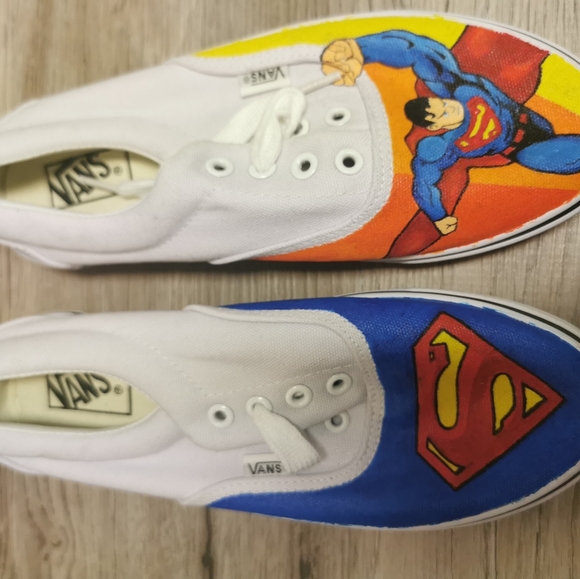 New!  Vans hand painted Superman shoes, w's 8 - Picture 6 of 6